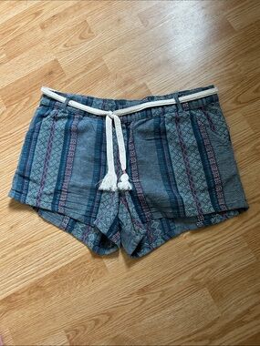 Natural Reflections Blue Striped High Waist Women’s Shorts with Tassel Belt